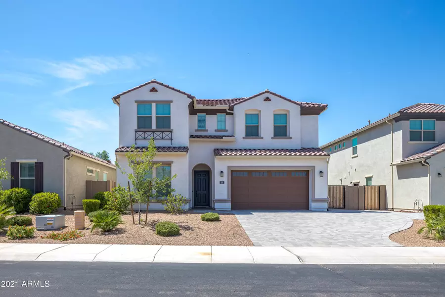 891 E KNIGHTSBRIDGE Way, Gilbert, AZ 85297