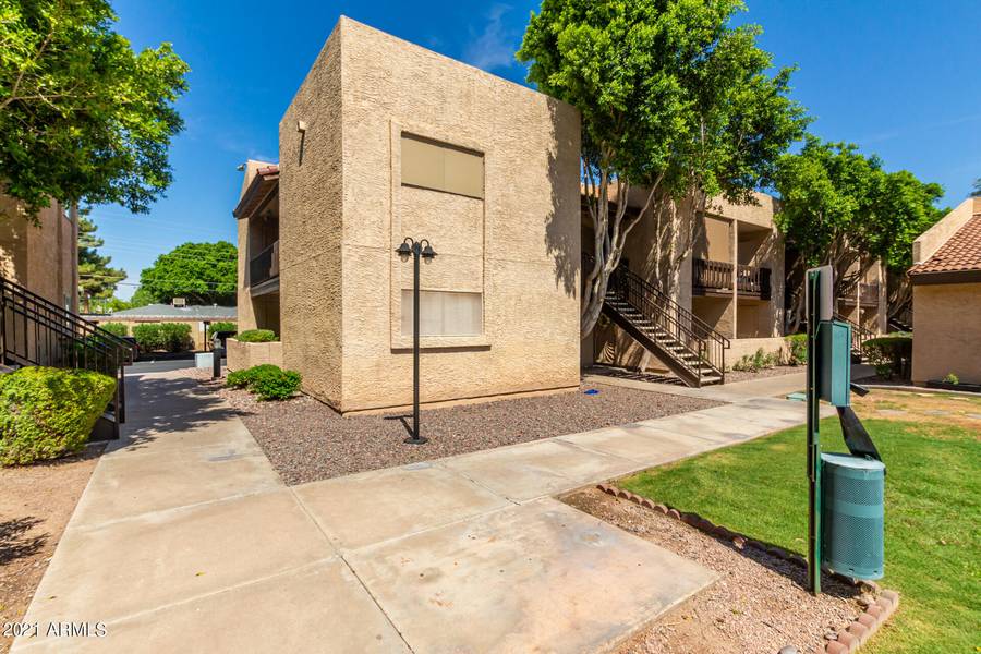 520 N STAPLEY Drive #147, Mesa, AZ 85203