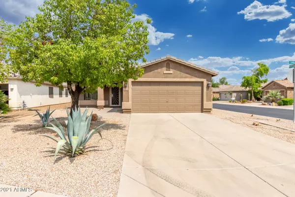 30689 N SUNRAY Drive, San Tan Valley, AZ 85143