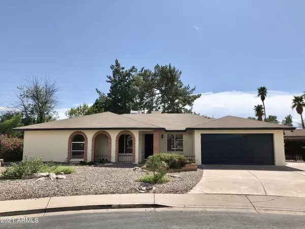 861 W KNOWLES Circle, Mesa, AZ 85210