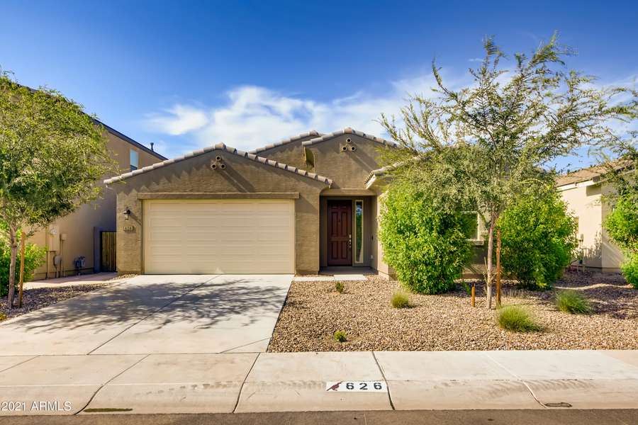 626 W TALLULA Trail, San Tan Valley, AZ 85140