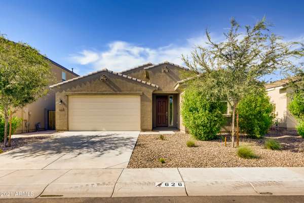 626 W TALLULA Trail, San Tan Valley, AZ 85140