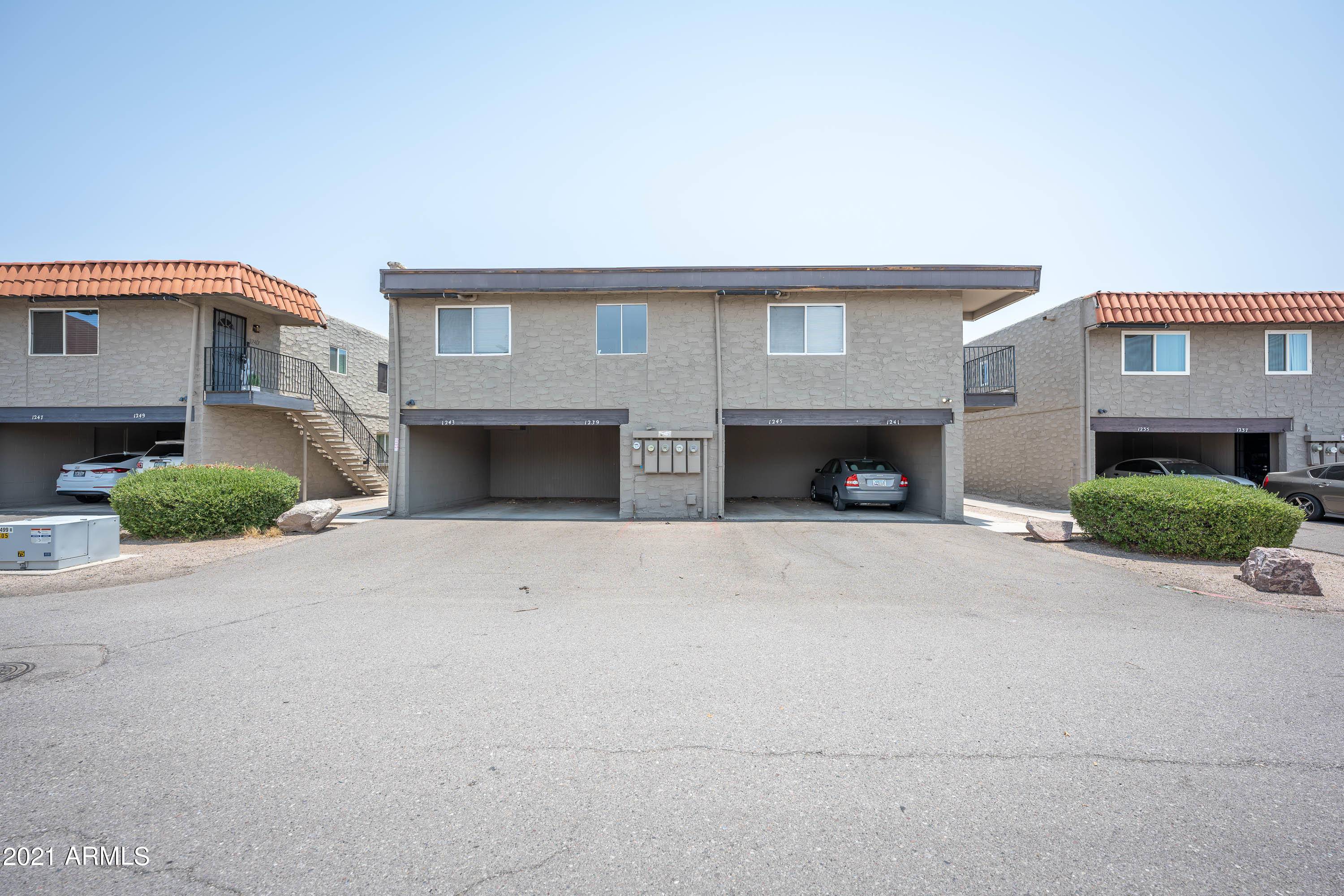 Phoenix, AZ 85008,1239 N 47th Place