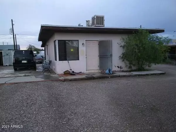 912 W NEARMONT Drive, Tucson, AZ 85745