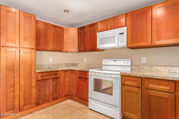 Phoenix, AZ 85033,8121 W Flower Street