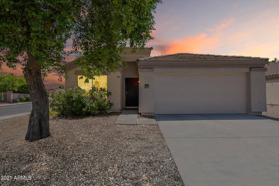 10605 W HUGHES Drive, Tolleson, AZ 85353