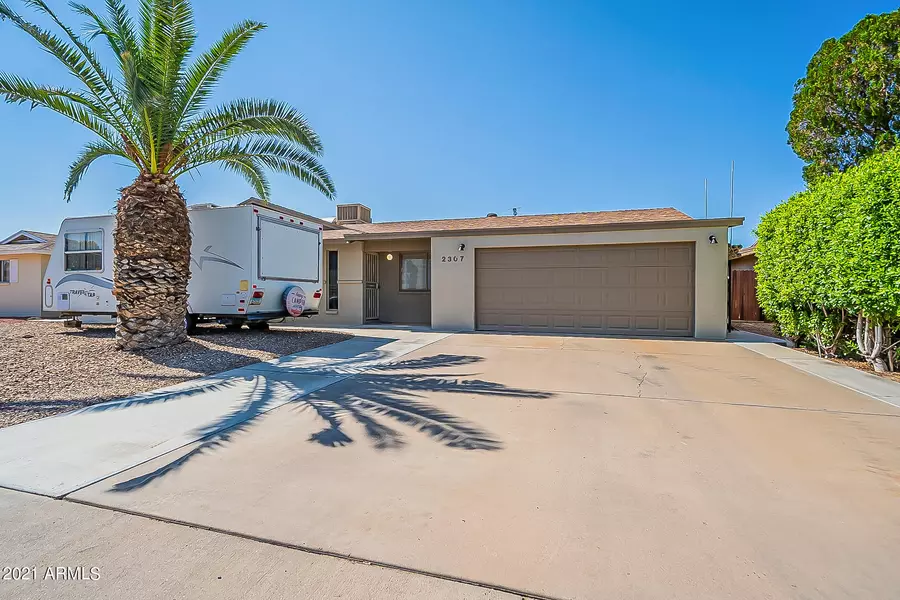 2307 E GREENWAY Road, Phoenix, AZ 85022