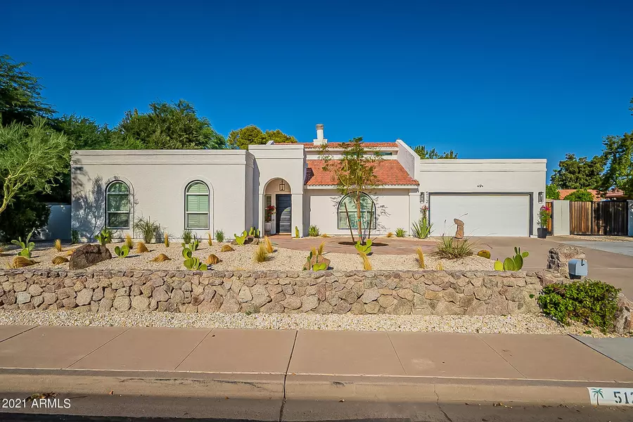 512 W SUMMIT Place, Chandler, AZ 85225