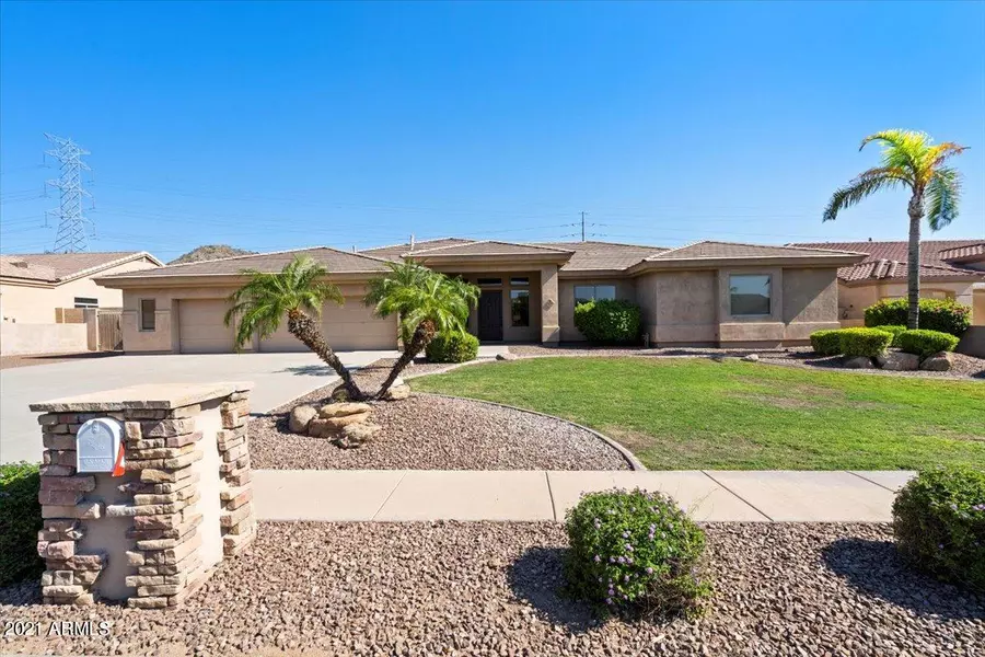 8240 W HATFIELD Road, Peoria, AZ 85383