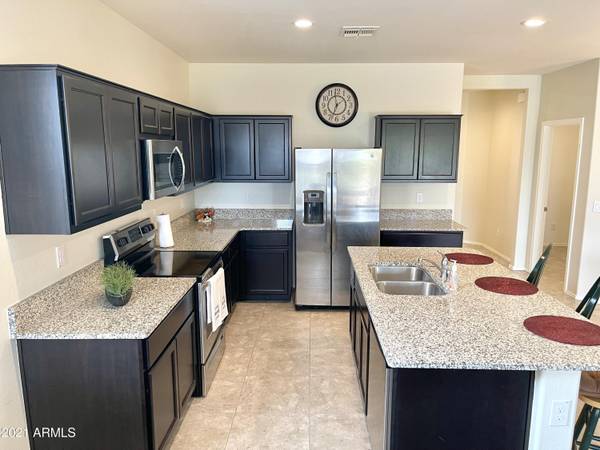 San Tan Valley, AZ 85143,4993 E LIVING STONE Way