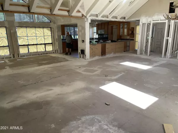 Pinetop, AZ 85935,7971 INDIAN BEND Road