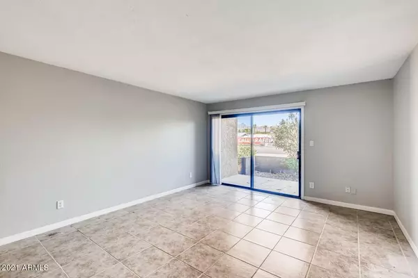 Phoenix, AZ 85018,3825 E CAMELBACK Road E #186