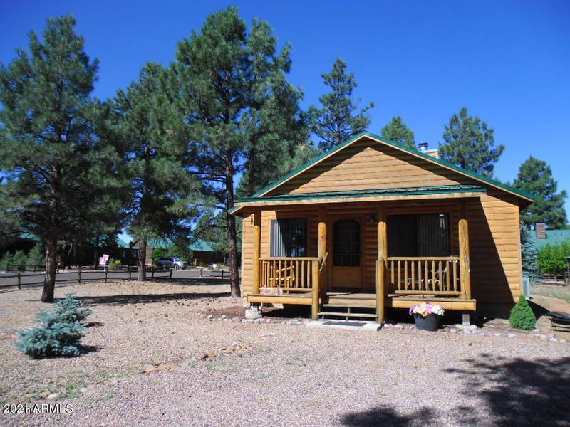 2677 LODGE Loop, Overgaard, AZ 85933