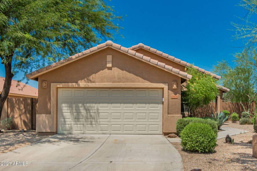 17404 W ROCK WREN Court, Goodyear, AZ 85338