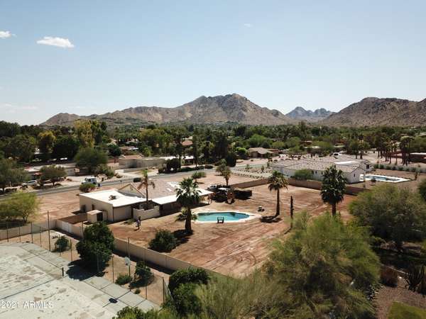 Paradise Valley, AZ 85253,5016 E BERNEIL Drive