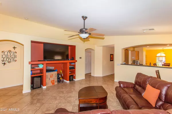 San Tan Valley, AZ 85143,136 W YELLOW BEE Drive