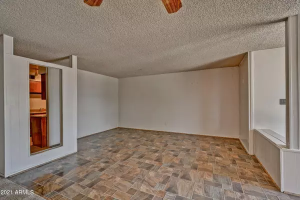 Phoenix, AZ 85028,2311 E PARADISE Drive