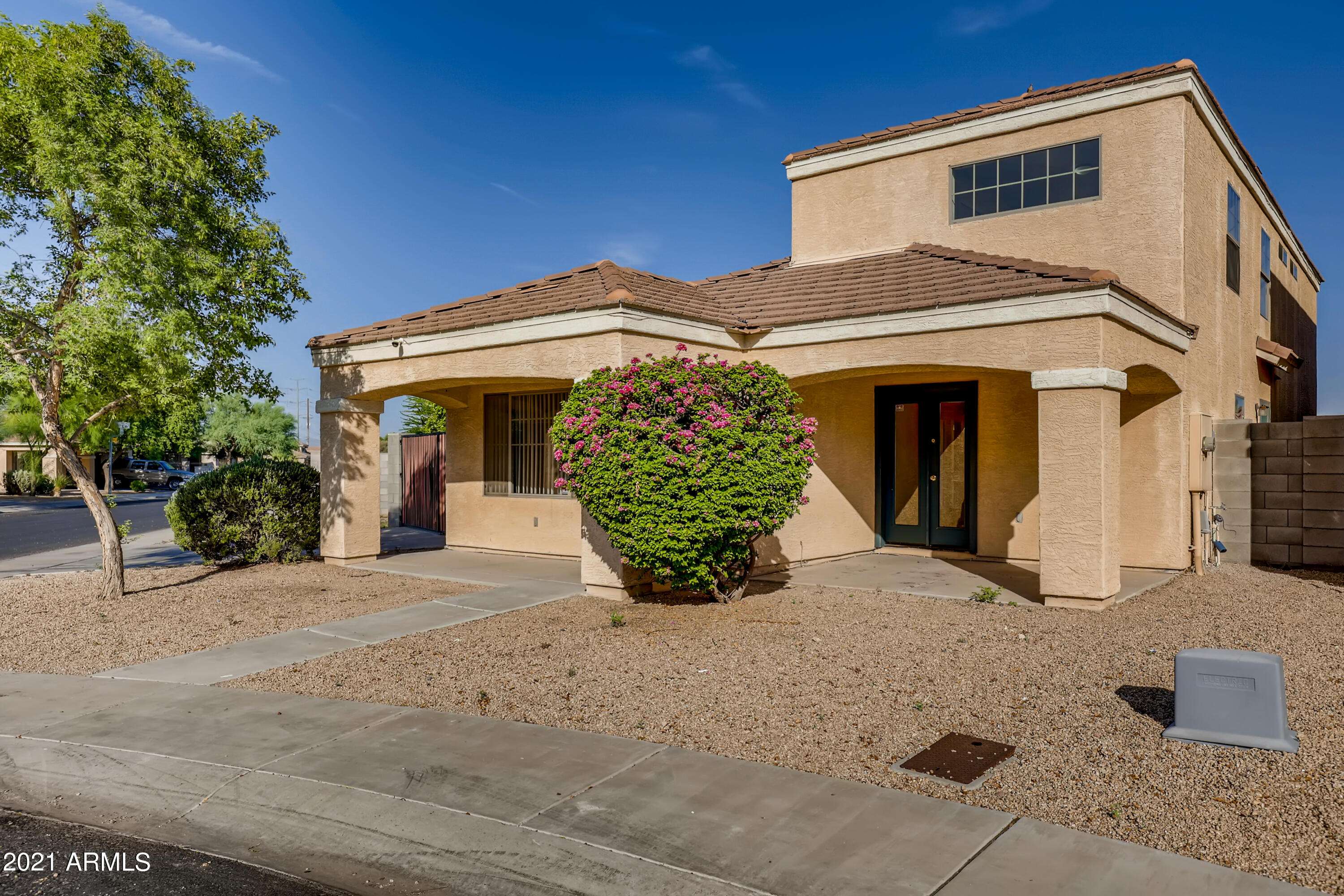 Phoenix, AZ 85041,216 W DARROW Street