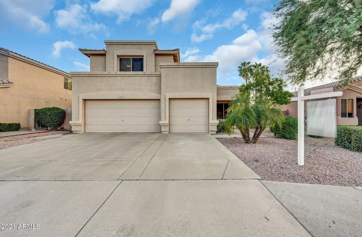 Chandler, AZ 85249,2123 E LA COSTA Drive