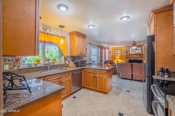 Phoenix, AZ 85029,2174 W SHARON Avenue