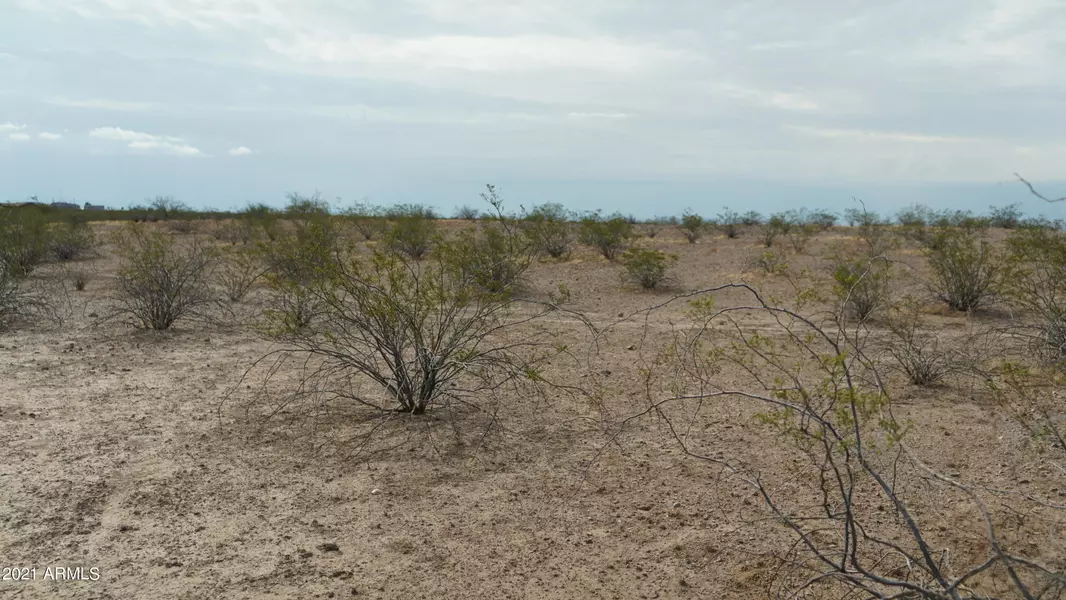 3900 N 363rd Avenue #5, Tonopah, AZ 85354