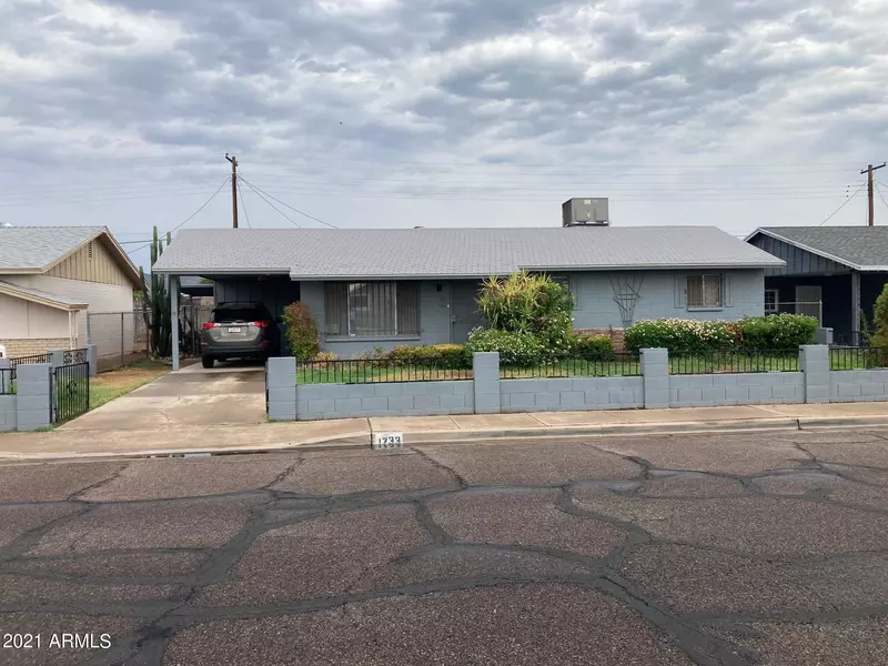 1733 E WIER Avenue, Phoenix, AZ 85040