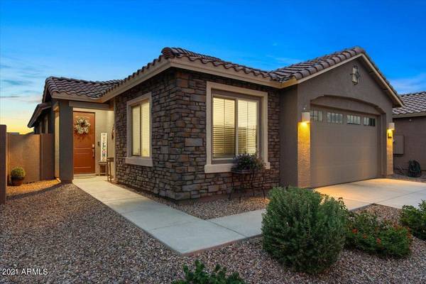 377 W PINNACLE RIDGE Drive, San Tan Valley, AZ 85140