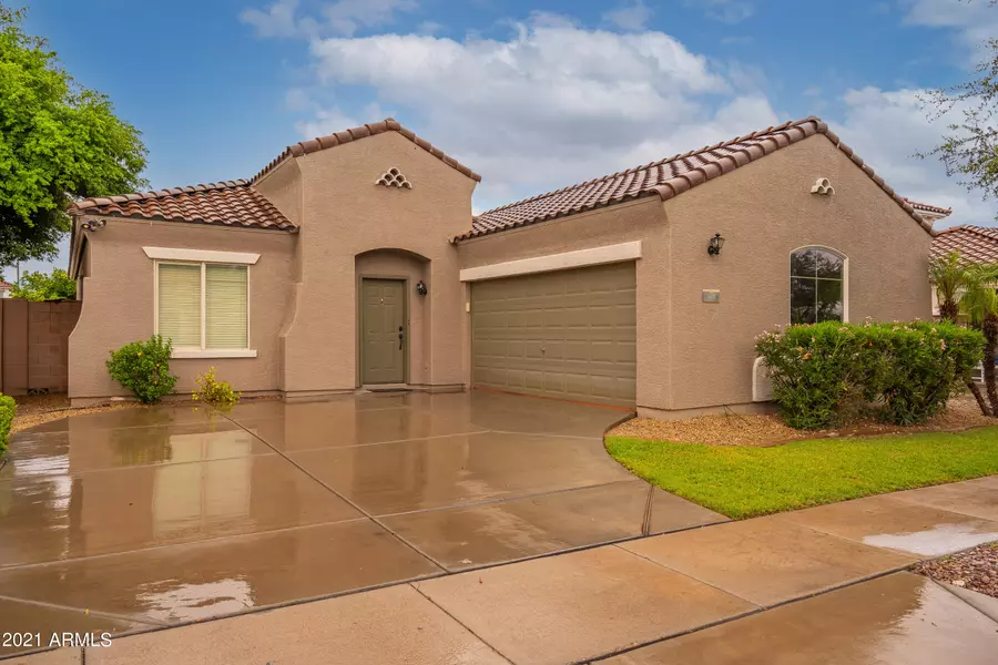 867 E Bellerive Place, Chandler, AZ 85249