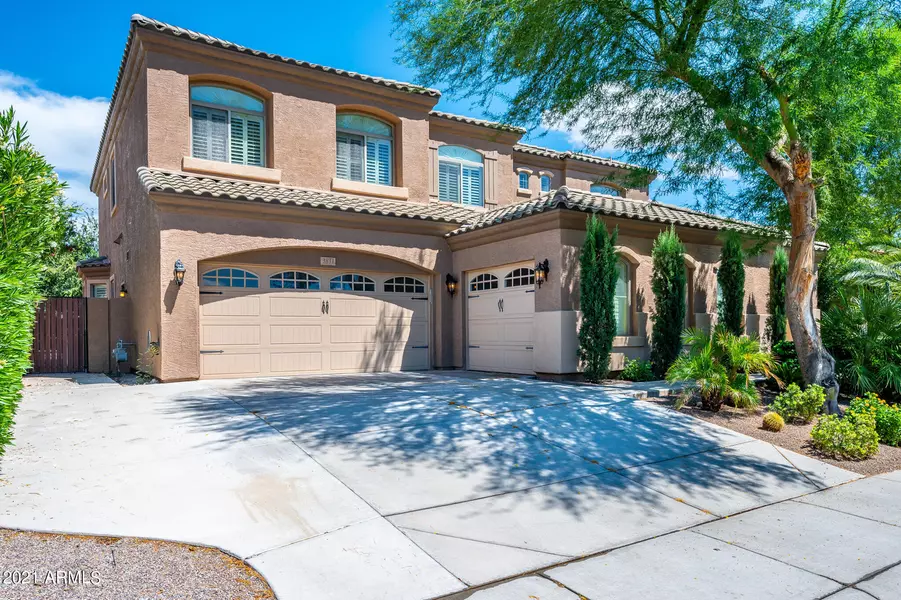 3833 S DANIELSON Way, Chandler, AZ 85286