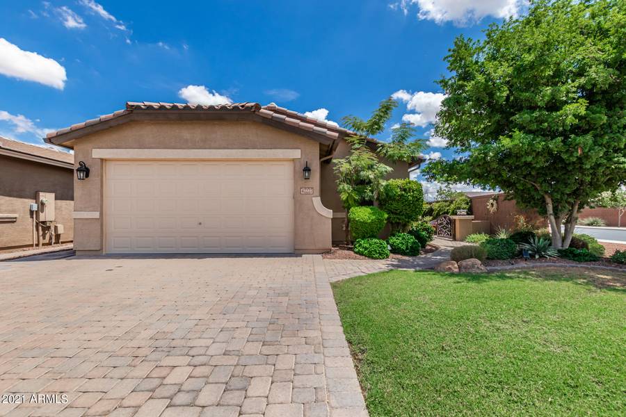 42227 N TULIP TREE Street, Queen Creek, AZ 85140