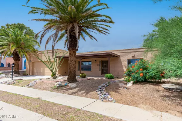 122 W CALLE CANON DE FABER --, Green Valley, AZ 85614