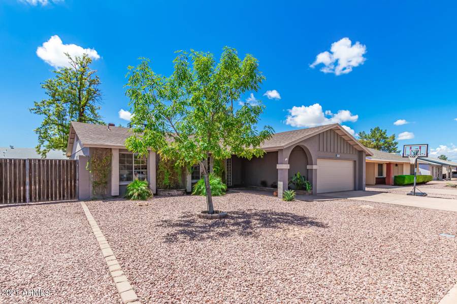 2315 E HARMONY Avenue, Mesa, AZ 85204