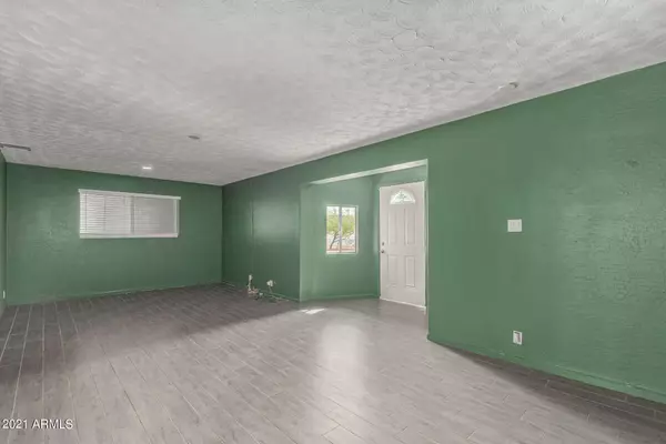 Phoenix, AZ 85008,2716 N 38TH Place