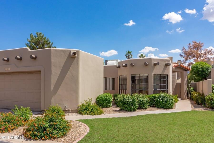 4075 E ROUND HILL Drive, Phoenix, AZ 85028