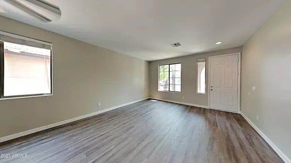 San Tan Valley, AZ 85143,1208 W DESERT VALLEY Drive