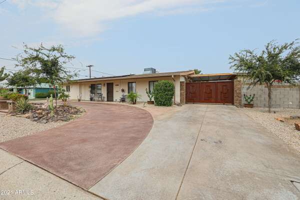 11404 W KANSAS Avenue, Youngtown, AZ 85363