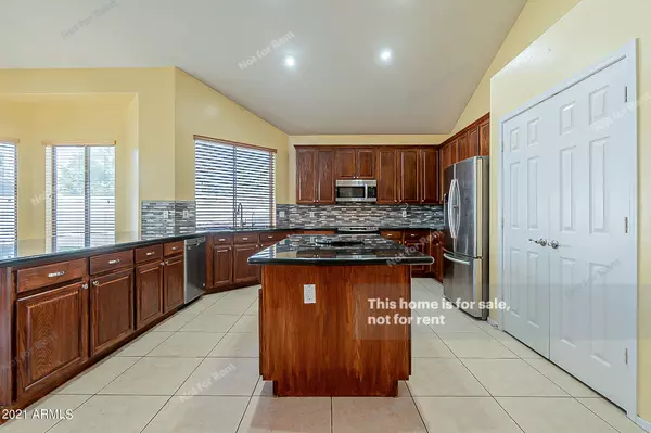 Chandler, AZ 85286,1708 E IRIS Drive