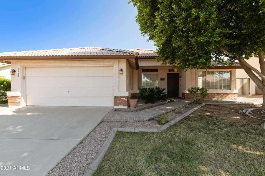 6606 E FOUNTAIN Street, Mesa, AZ 85205