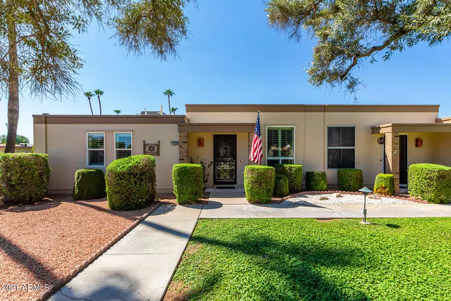 10048 W HAWTHORN Drive, Sun City, AZ 85351