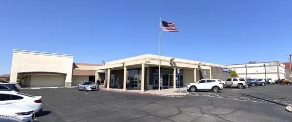 Phoenix, AZ 85032,17002 N CAVE CREEK Road #Endcap