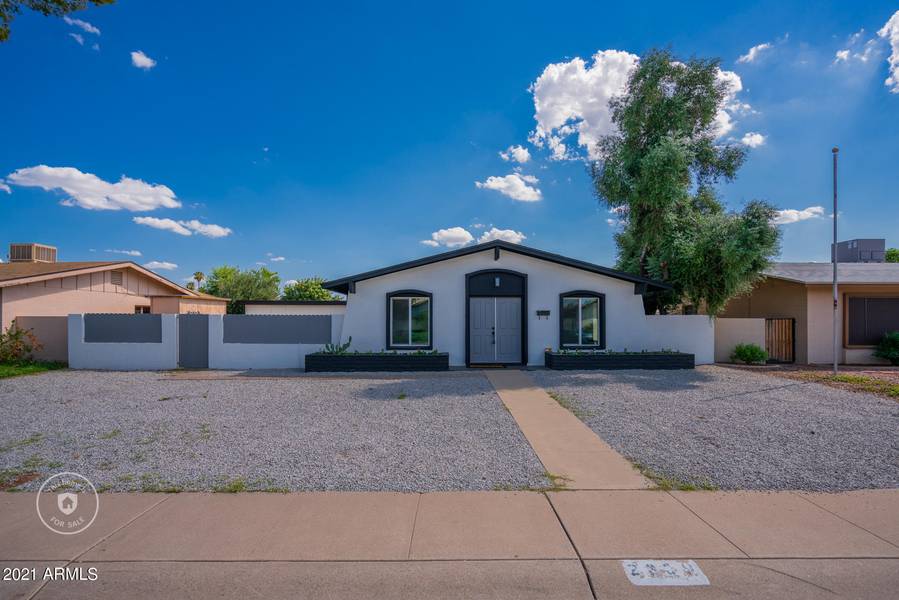 2339 W SHAW BUTTE Drive, Phoenix, AZ 85029