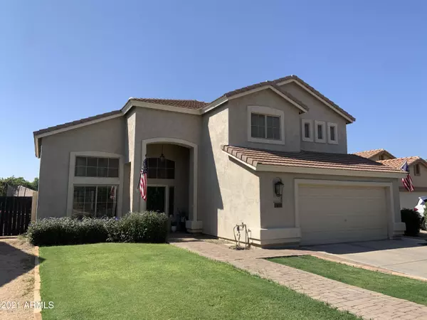 63 E HORSESHOE Avenue, Gilbert, AZ 85296