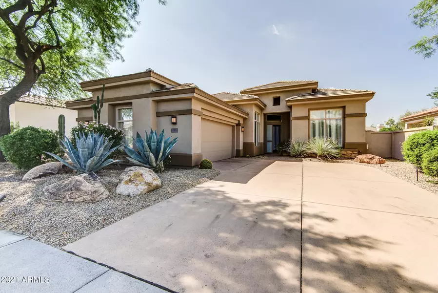 8217 E HOVERLAND Road, Scottsdale, AZ 85255