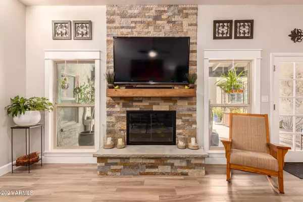 Phoenix, AZ 85032,4015 E DAHLIA Drive