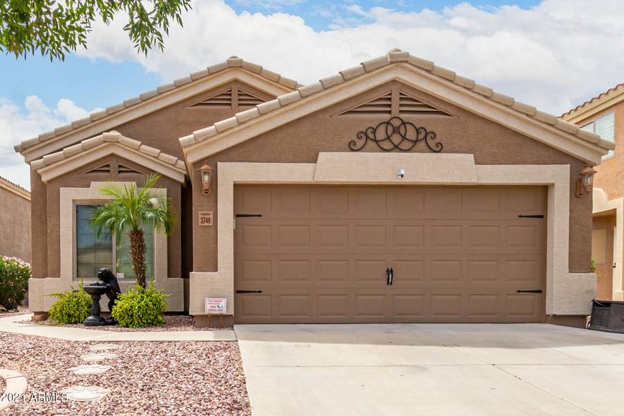 3749 W NAOMI Lane, Queen Creek, AZ 85144