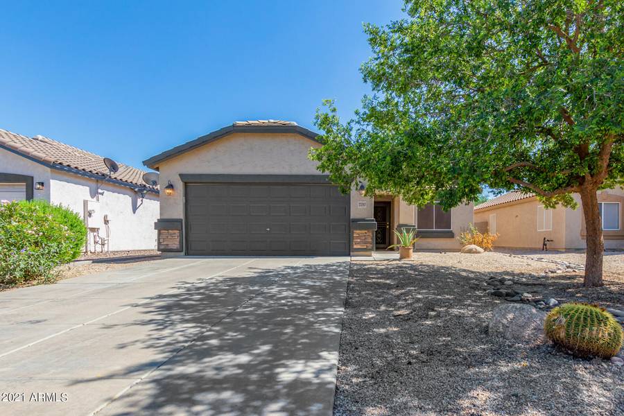 2797 E MINERAL PARK Road, San Tan Valley, AZ 85143