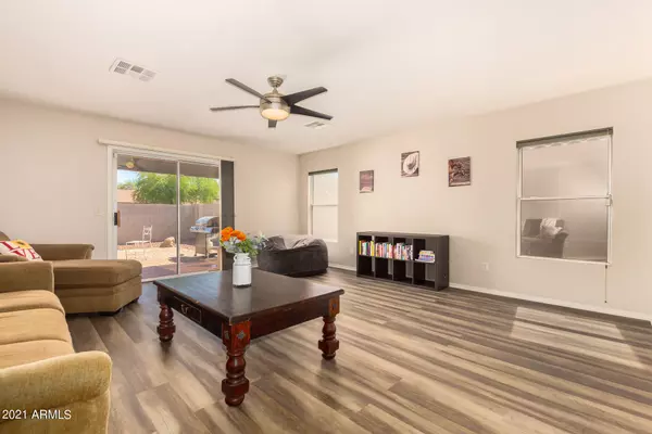 San Tan Valley, AZ 85143,2797 E MINERAL PARK Road