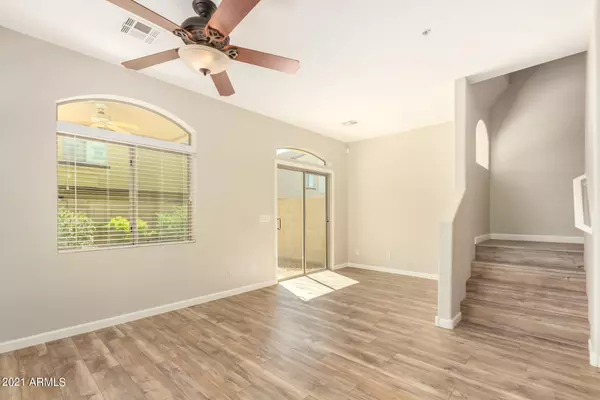 Phoenix, AZ 85024,2725 E MINE CREEK Road #1010