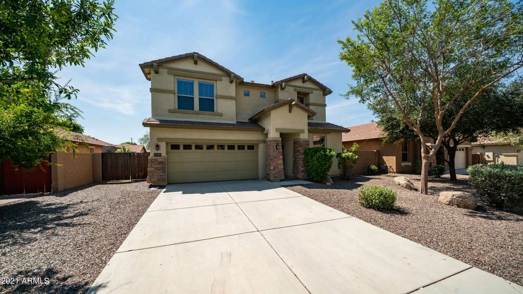 2759 E DENNISPORT Avenue, Gilbert, AZ 85295