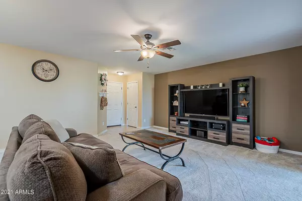 San Tan Valley, AZ 85143,942 W DESERT CANYON Drive